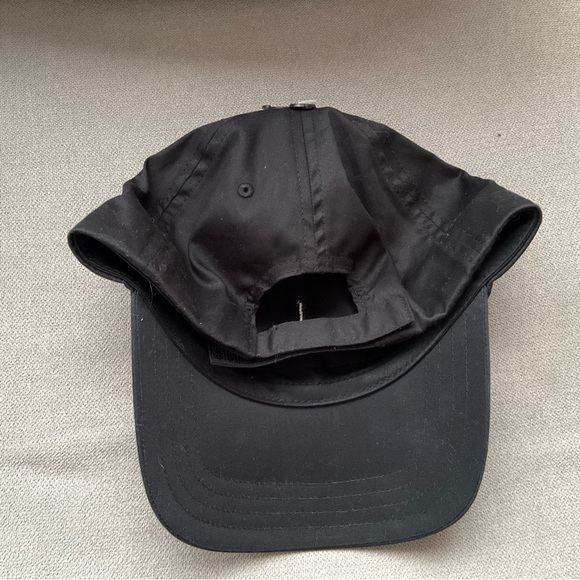 Alo Yoga Off-Duty Cap Black/Black - Picture 7 of 13
